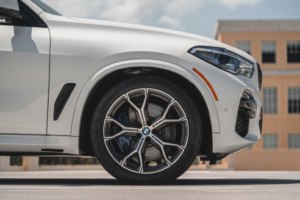 Property 2=X5 PHEV, Property 3=8-min