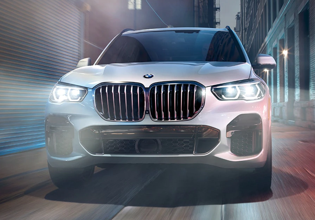 x5_white_front_1080x1080